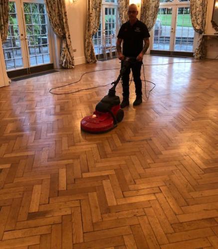 floor polishing pic